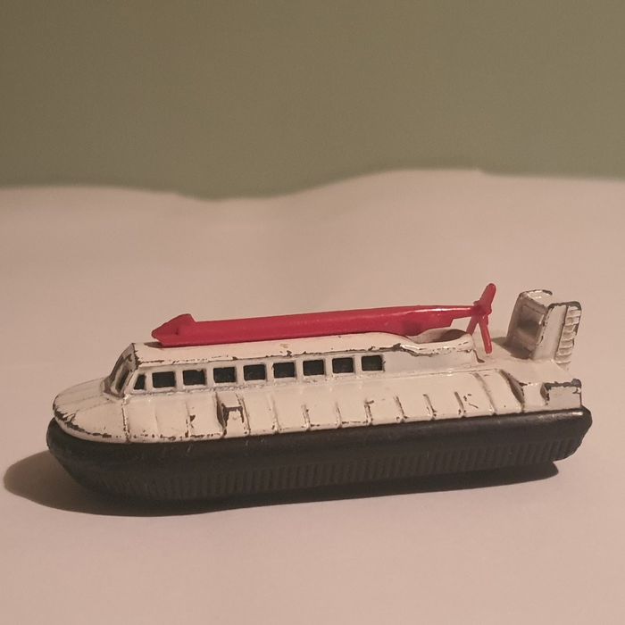 Ретро подводница за ценители