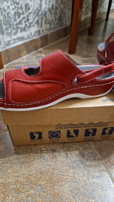 Ортопедическая обувь ( женская, 38 размер)