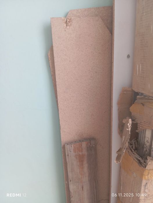 Отдам  за  кг хурмы и банан спальный кровать без матраца