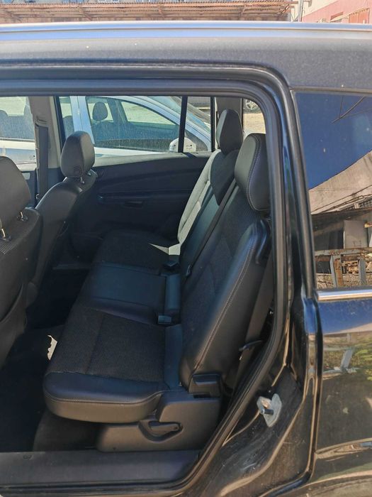Opel Zafira 1.6 TDI 110CP – 2009 / 4000 RON negociabil