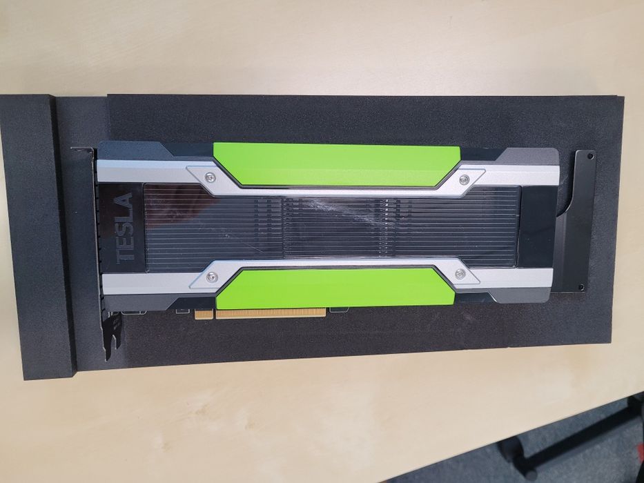 Vand placa video grafica gpu nvidia tesla K80