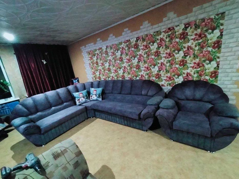 Реставрация и перетяжка мягкой мебели дивана кресла  стульев