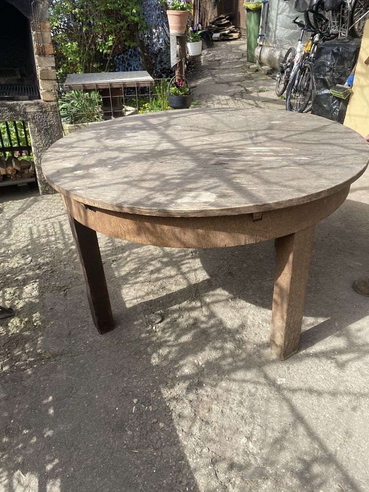 Masa veche din lemn