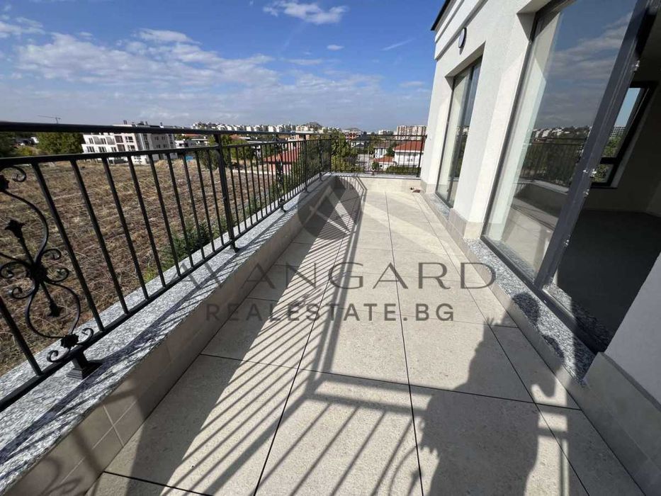 Продава се Тристаен апартамент в Пловдив, Беломорски - 145 кв.м за 1139 €/кв.м - Снимка #12