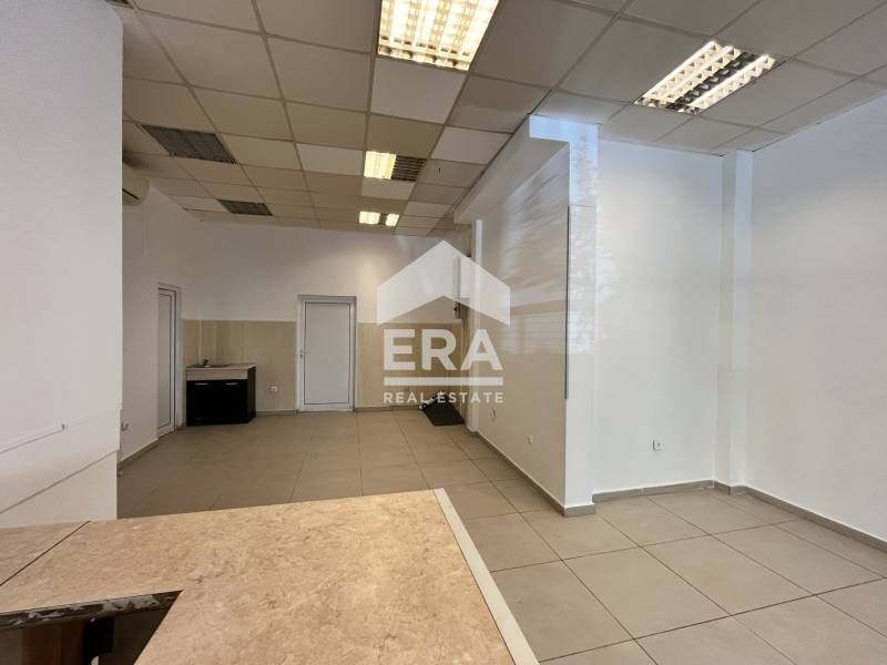 Търговско помещение с лице на ул. Пирин в Манастирски ливади