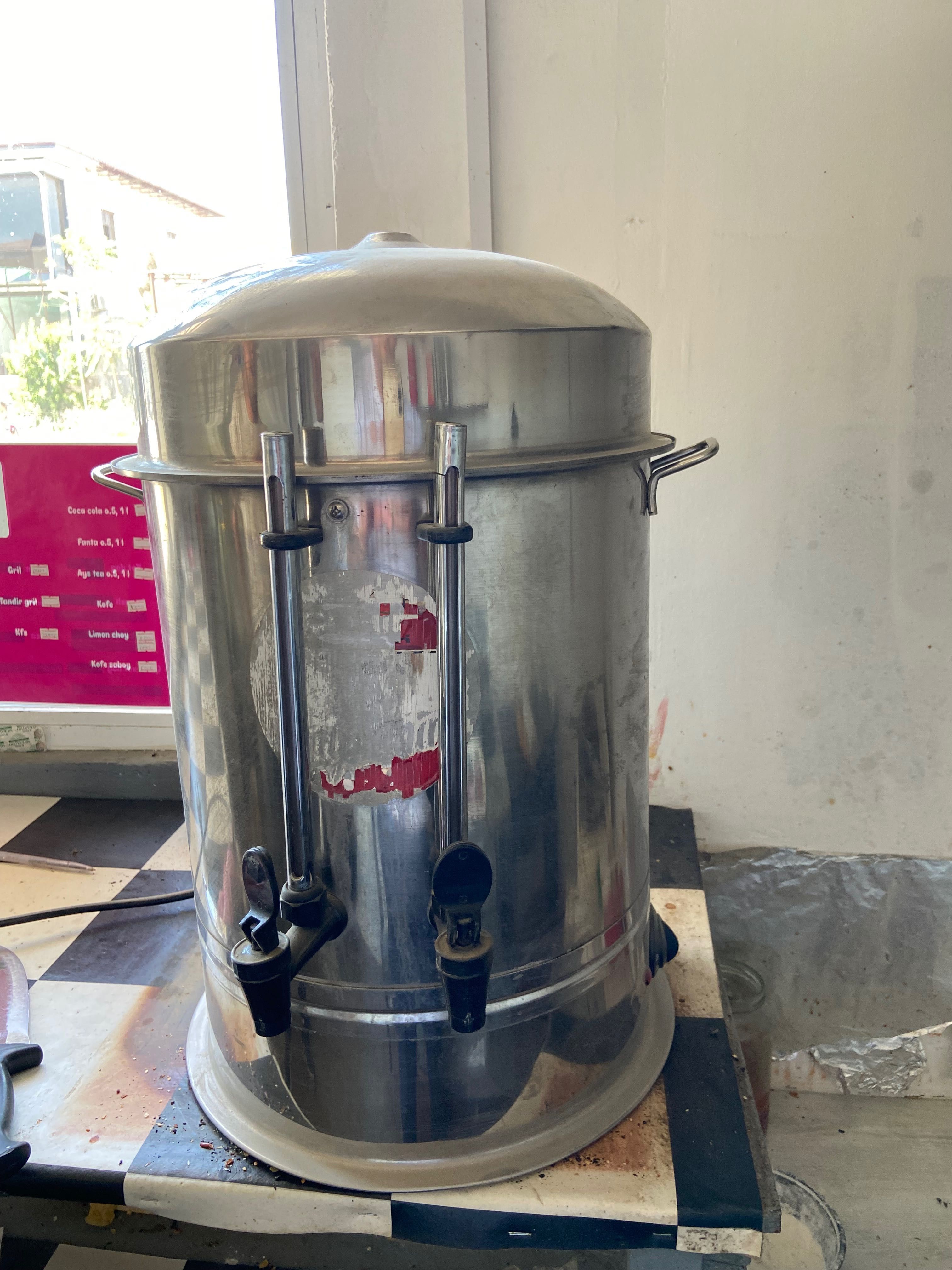 samovar sotiladi