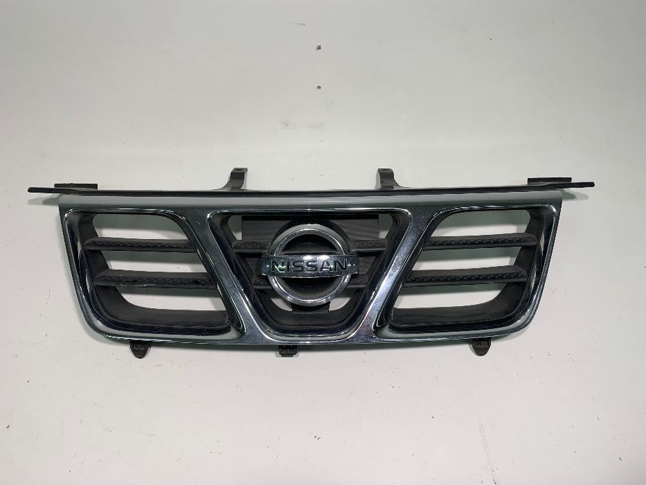 Стоп стопове фар фарове калник Маска калобрани Nissan x trail броня