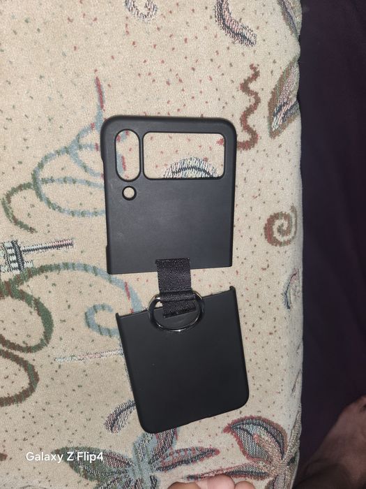 Чехол Flip 4 продам