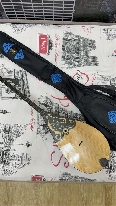 Продаётся Домбра