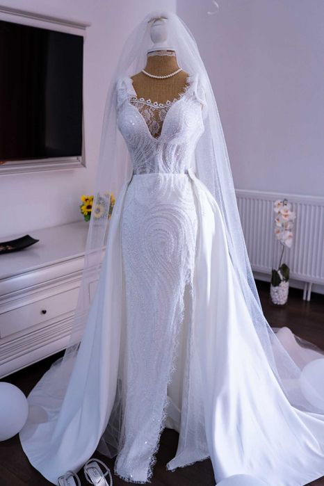 Rochie mireasa (cu trena detasabila)