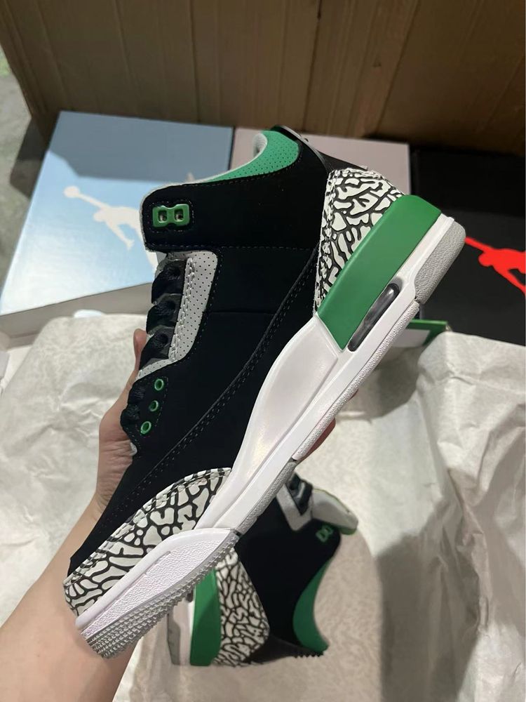 Air Jordan 3 Retro “Pine Green”