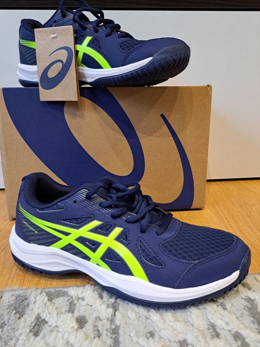 Маратонки Asics ново