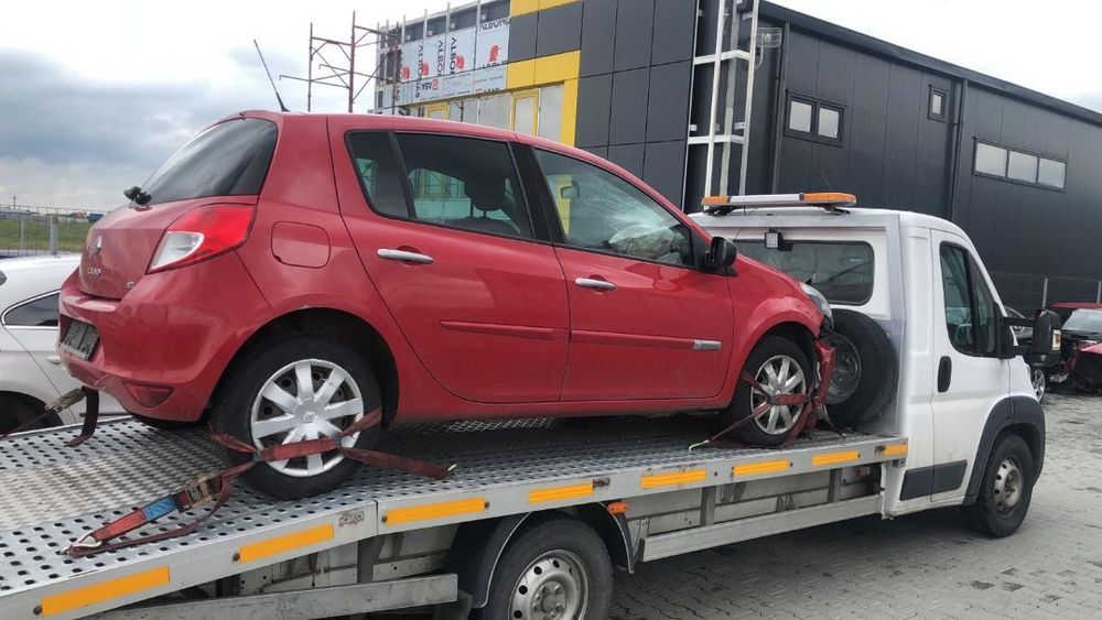 Dezmembram Renault Clio 3, 1.5 DCI an fabr 2011