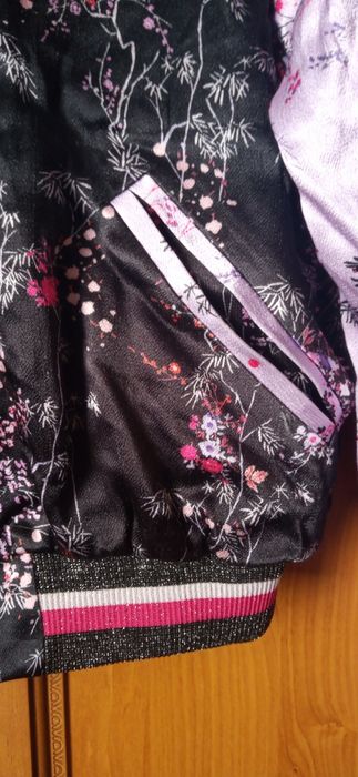 Geacă H&M cu motive florale