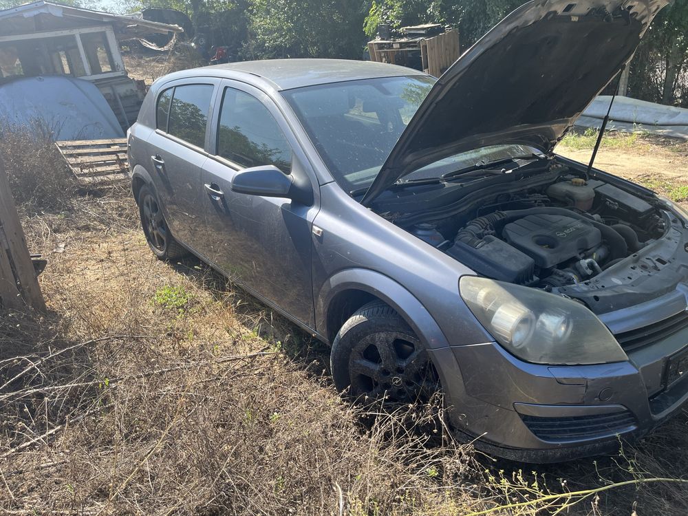 Opel Astra H на части