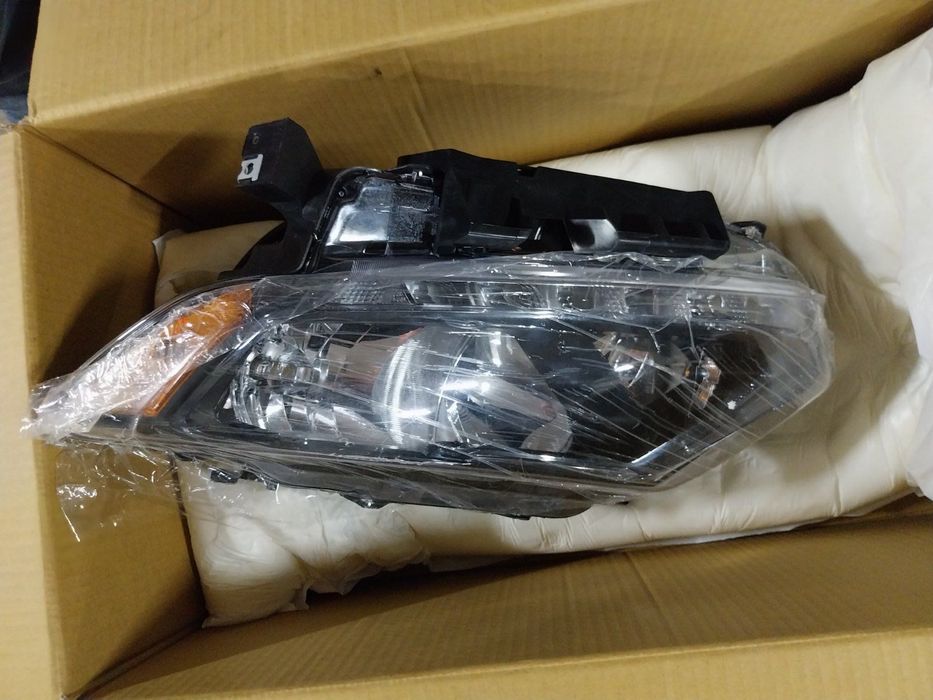 Предни фарове Nissan Rogue/X-trail T32