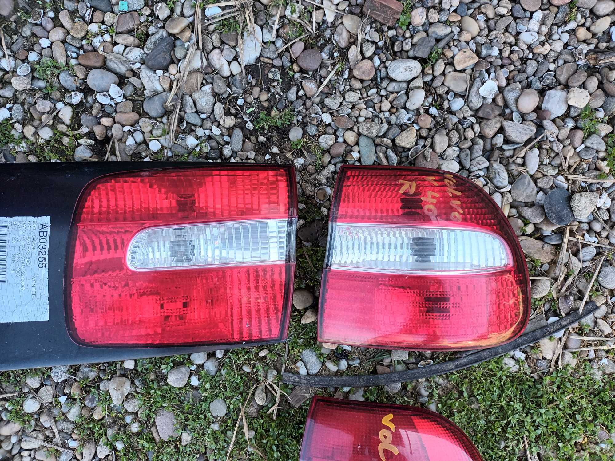 ляв и десен стоп за волво в40 VOLVO V40