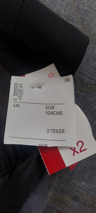 Trening de vanzare nou cu eticheta  materialul nu este din bumbac