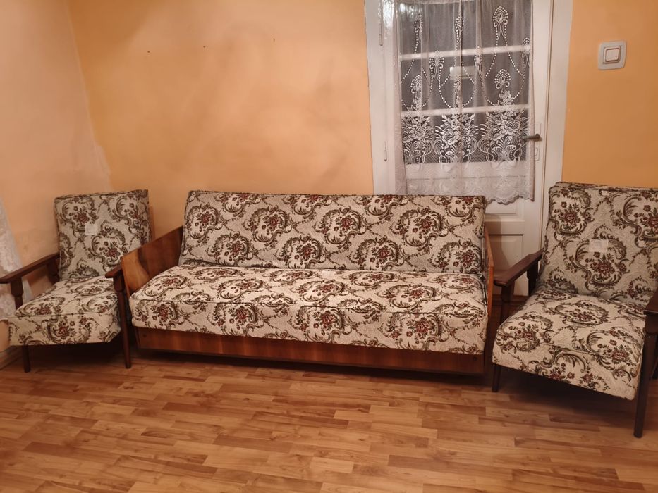 Set canapea și fotolii.