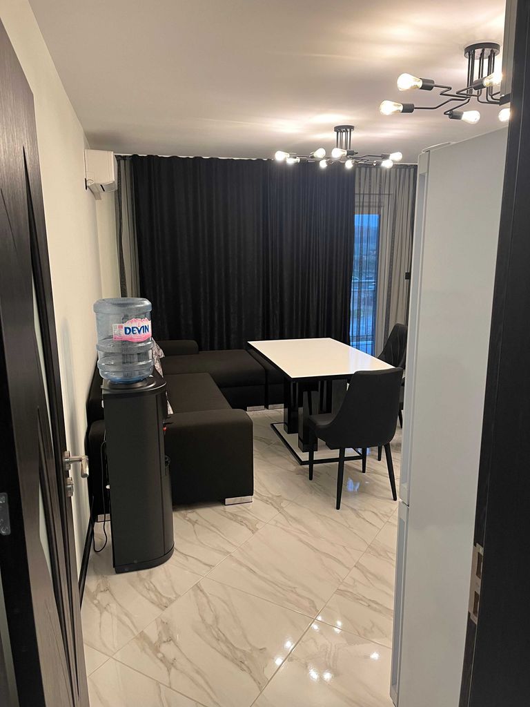 Продава се Тристаен апартамент в Свиленград - 116 кв.м за 1811 €/кв.м - Снимка #1
