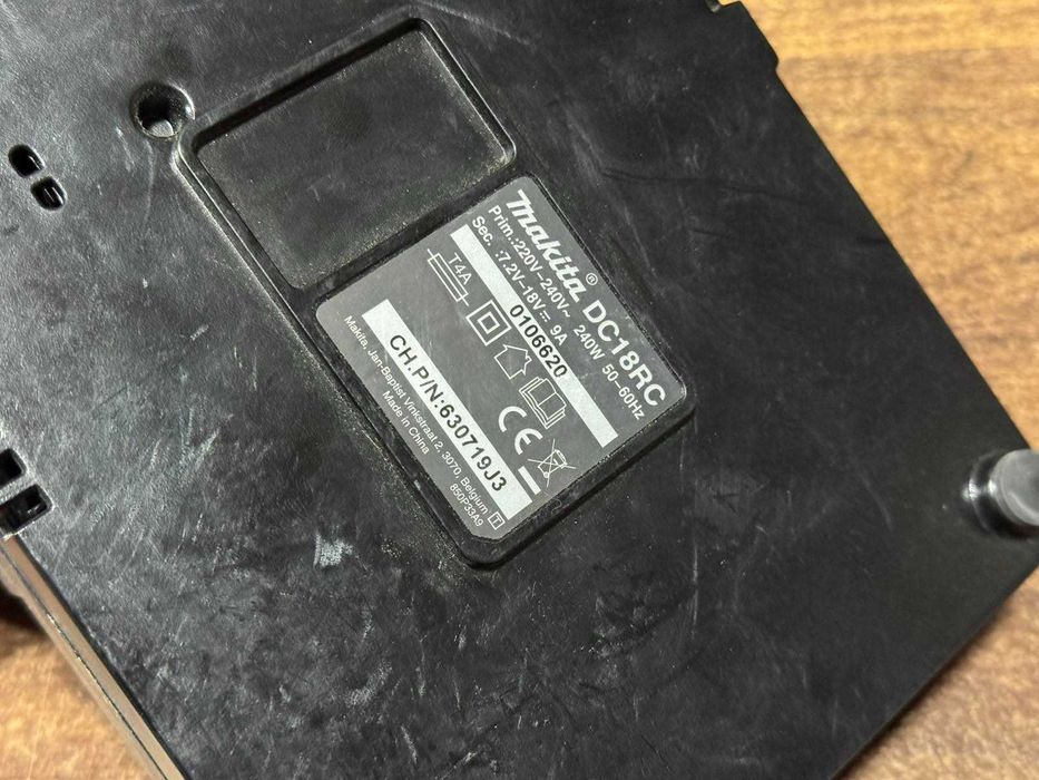 Продавам комплект Makita – винтоверт + батерия + зарядно