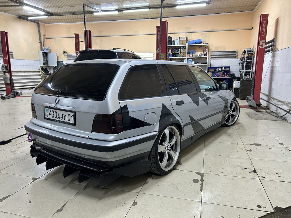 Продам диски с резиной на БМВ R19!