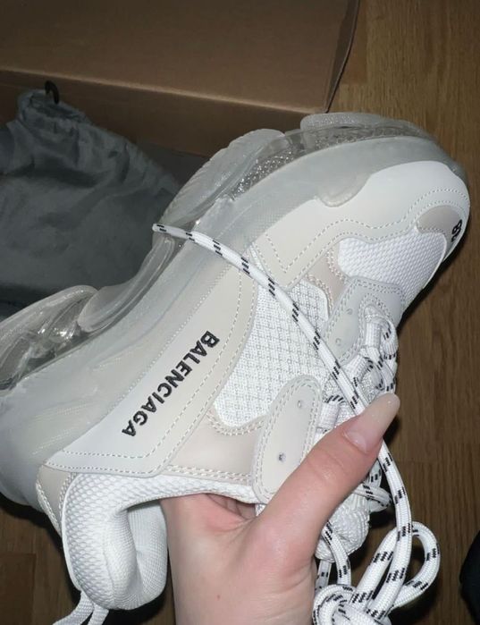 Vând Balenciaga nr 38