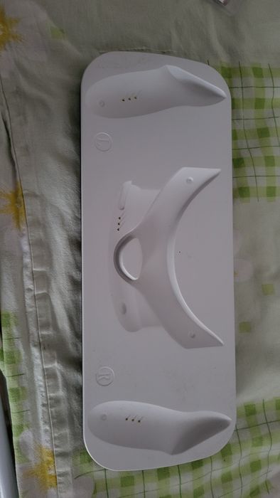 Vând VR META quest 3s folosit de 2 ori + statie de încărcare și bateri