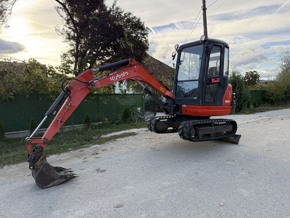 Excavator Kobota 2,7 tone