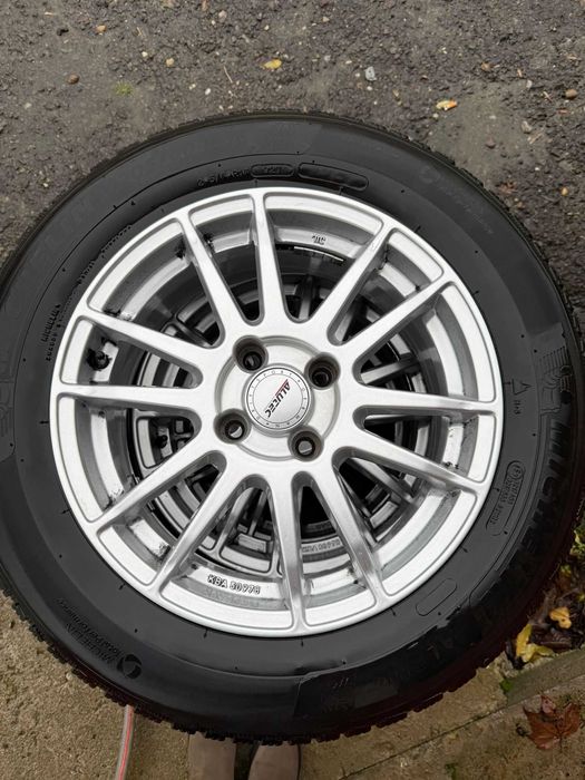 Vând Set 4 Roți Iarnă: Jante Alutec + Michelin Alpin 6 (205/60 R16)
