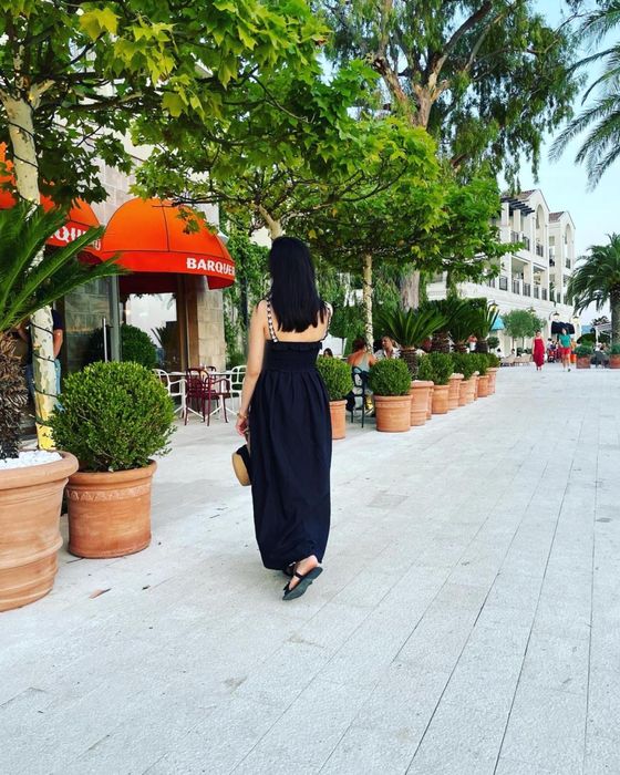 Черный пляжный сарафан