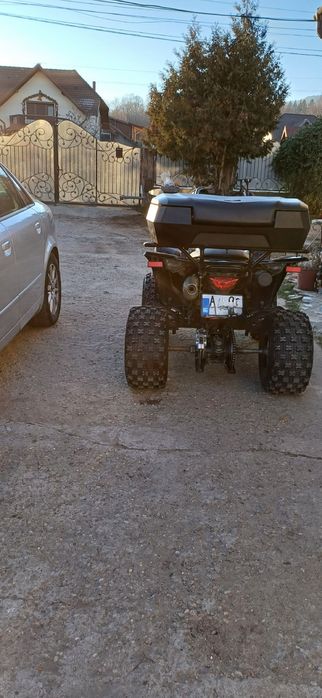 Kymco maxxer  300 înmatriculat nr negru.