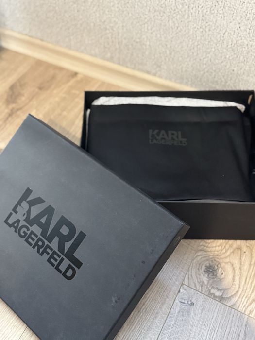 Чисто нови Karl Lagerfeld