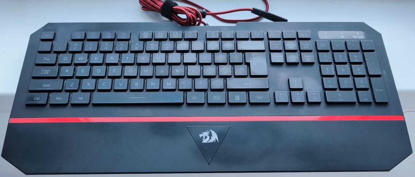 Tastatura gaming Redragon Karura 2, iluminare RGB, taste slim