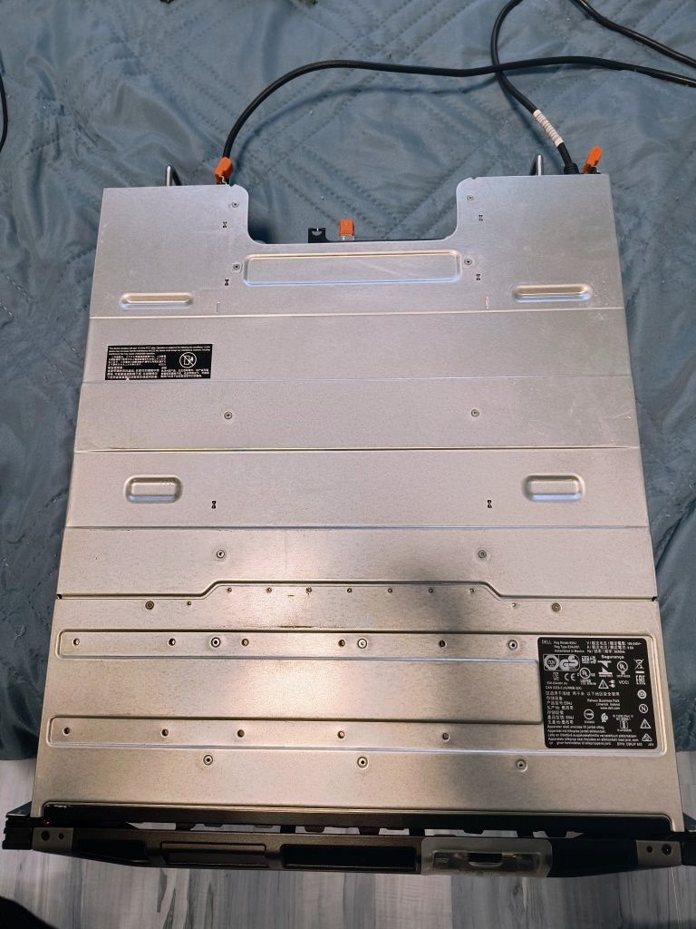 Dell PowerVault MD3420 hard drive array,storage