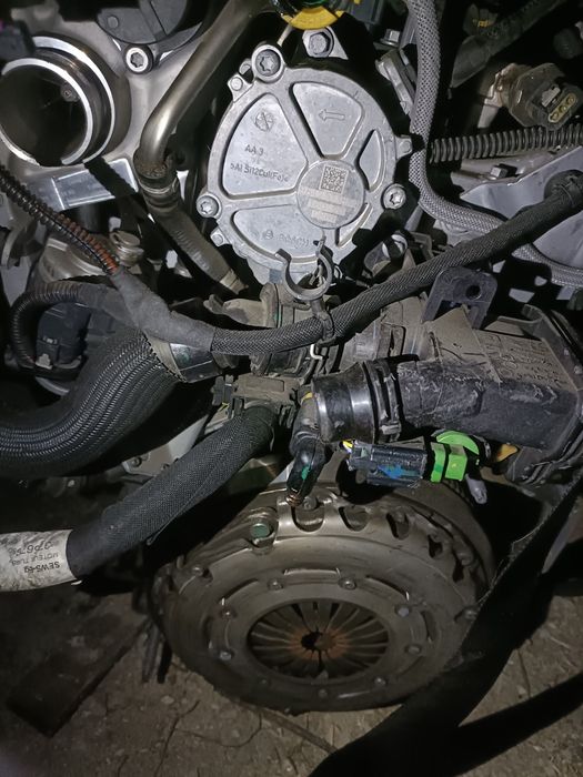 Motor Peugeot 3008 2 2021 1.2 benzina HN05 208 2008