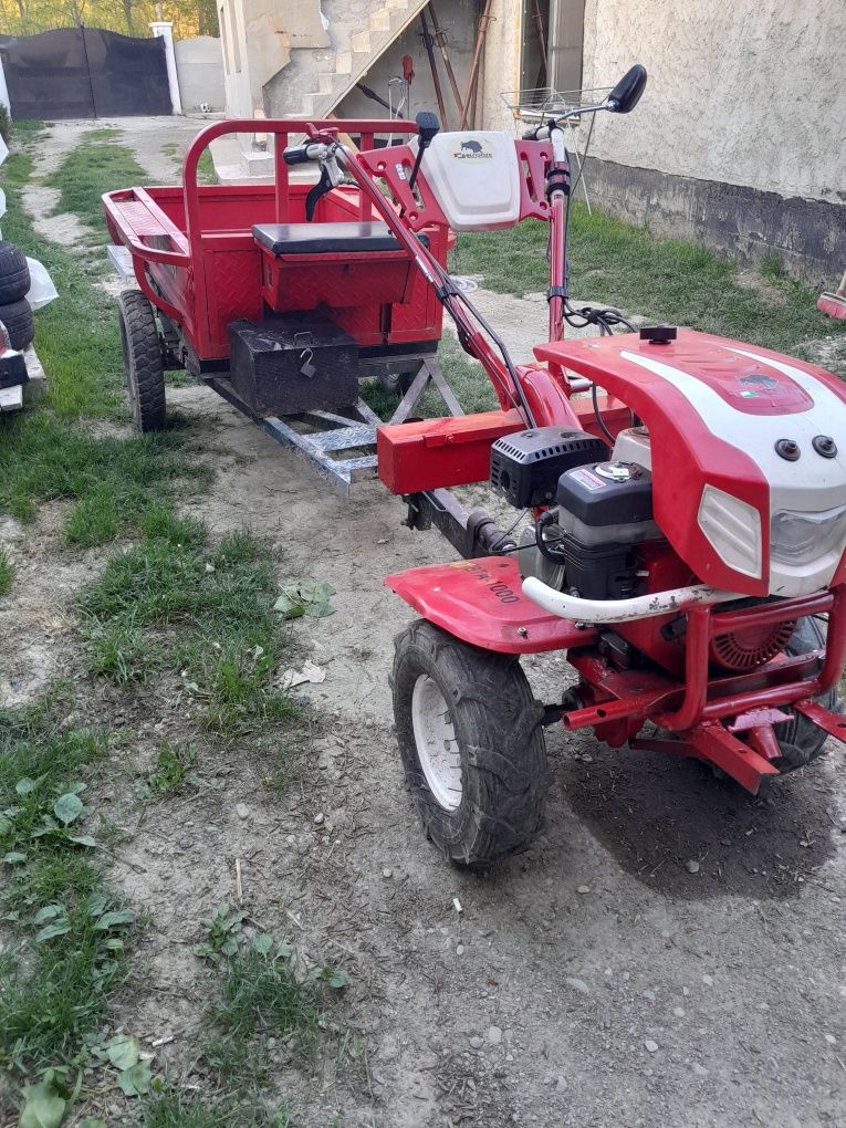 Vand Motocultor 7 cp cu tot cu remorca