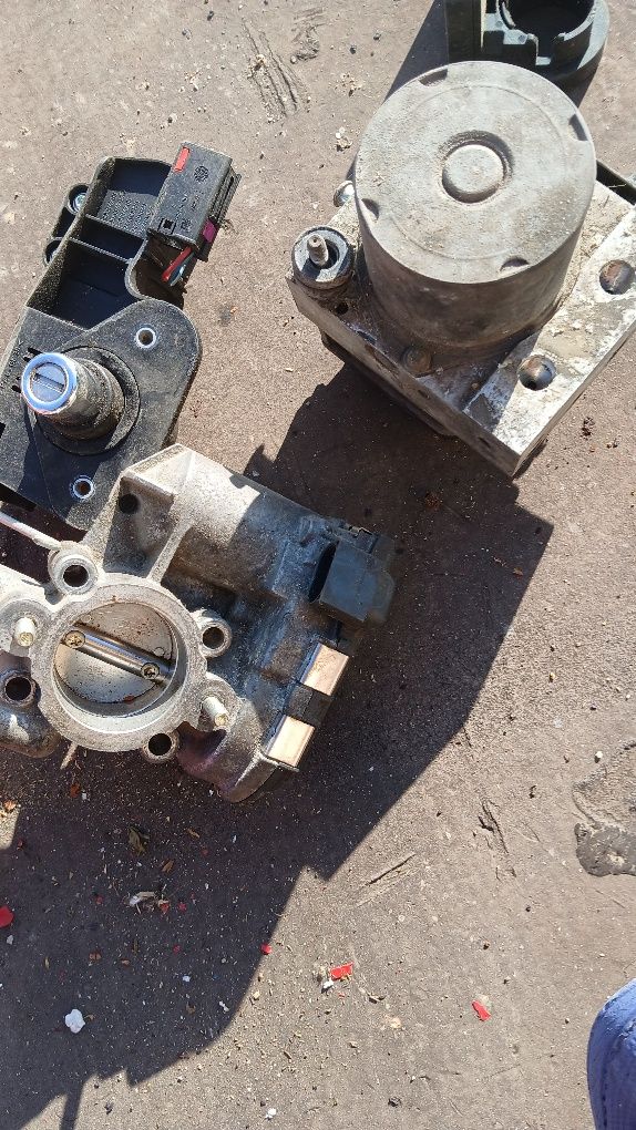 Stopuri și piese Opel corsa
