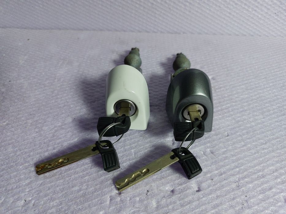 Butuc ușă șofer stanga fata cu doua chei BMW E90 E91