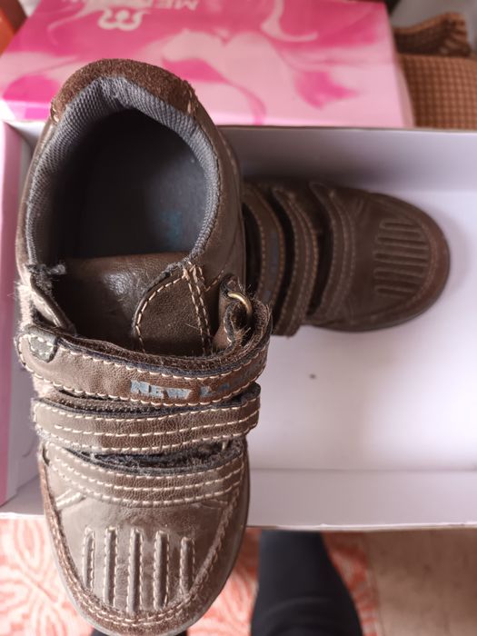 Adidași noi mărimea 28