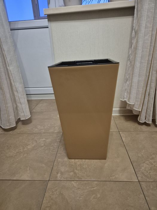 Продам новое напольное кашпо для цветов