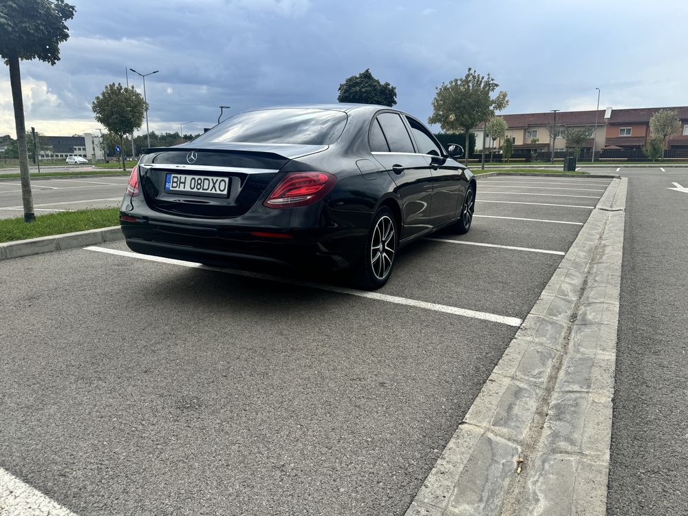 Vand Mercedes E220 automat