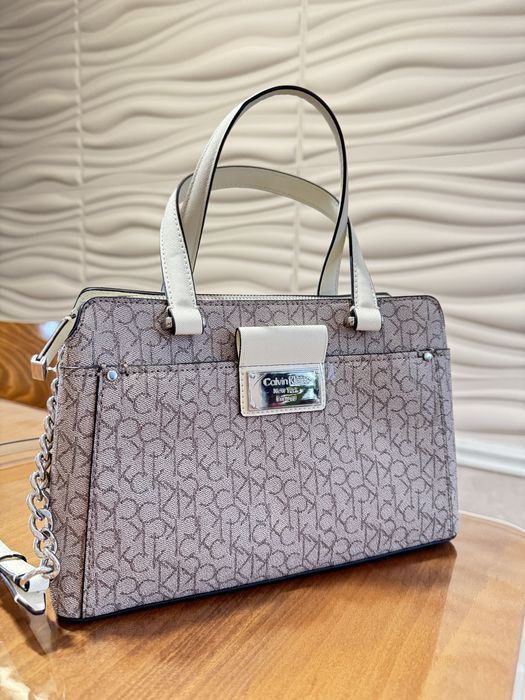 Calvin Klein  дамска чанта