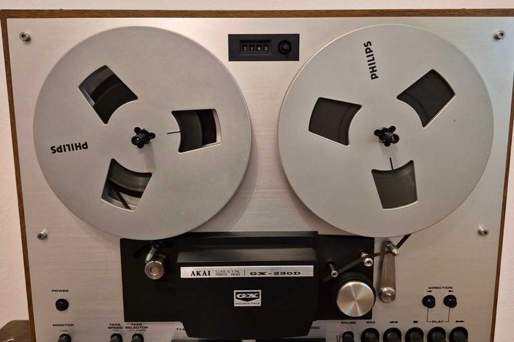 Vand Magnetofon AKAI GX 230d impecabil... plus 6 benzi