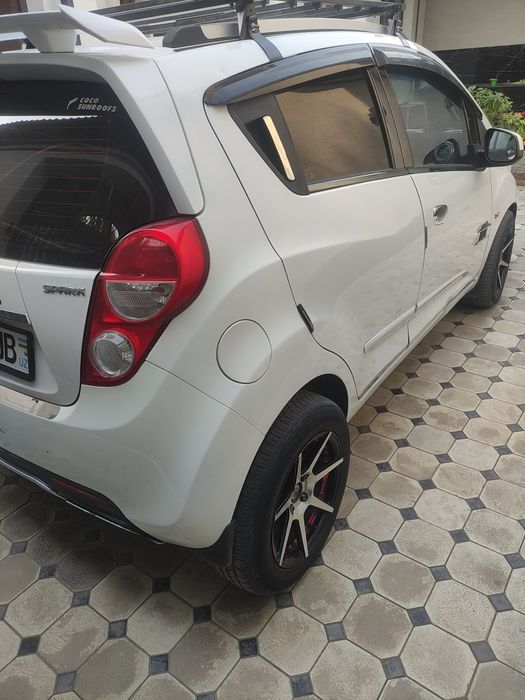 Спарк 2011 сотилади