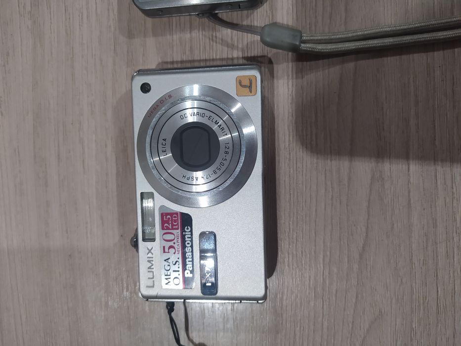 Срочно продам фотоаппарат в наличии 2 штуки