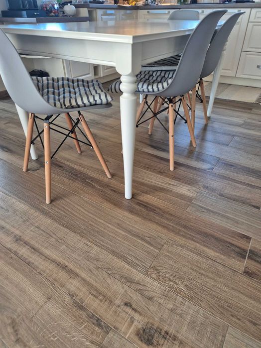 Masa dining  extensibila