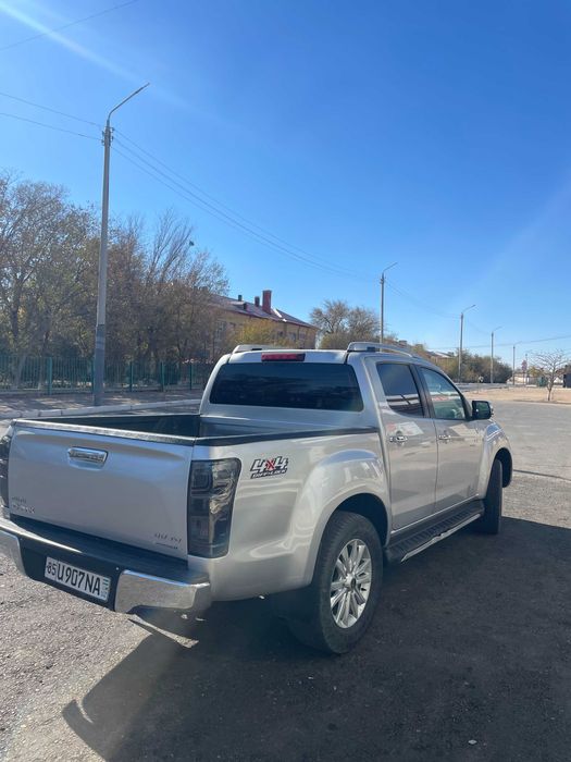 ISUZU D-Max Irbis Пикап