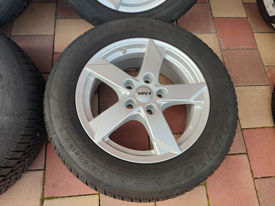 Jante aliaj Opel Astra J 215 60R16 Dunlop iarnă 2018