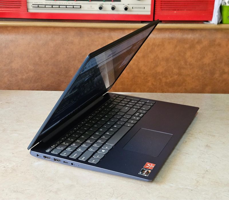 Lenovo IdeaPad 330 amd ryzen 5 12 gb ram cu ssd